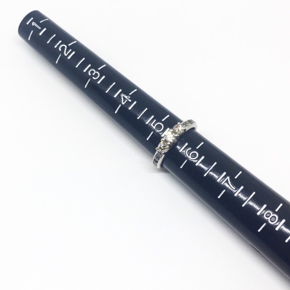 ❌SOLD❌ .5 Carat 3 Stone Diamond Engagement Ring - Picture 5 of 7